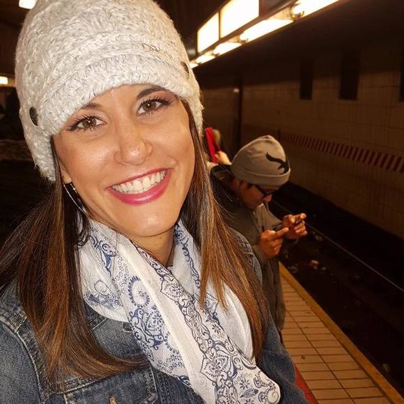 Meet your Posher, Lindsay - Picture 1 of 1