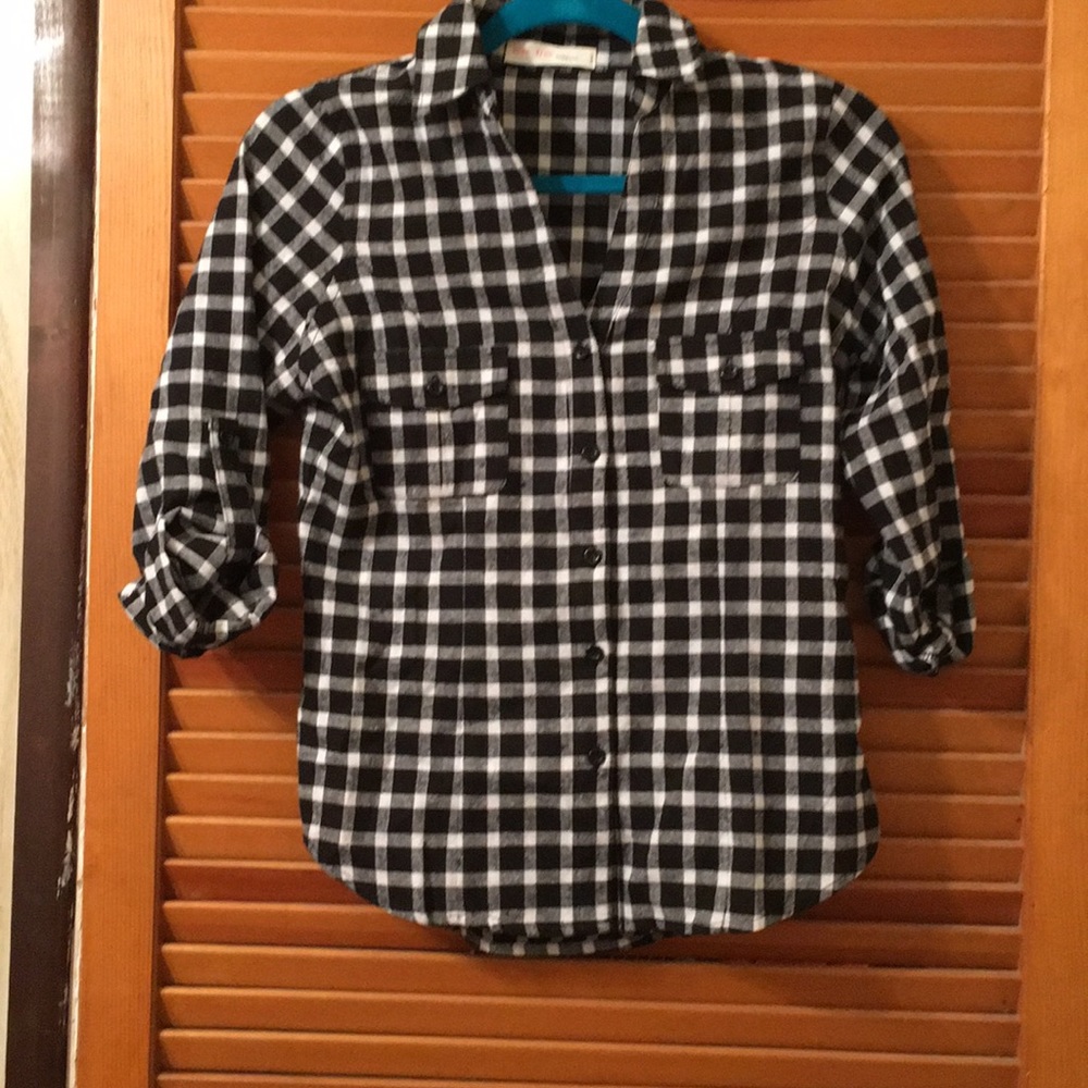 Button down shirt(s)