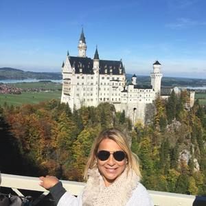 Meet your Posher, Miriam