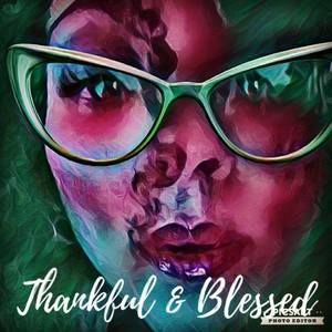 Meet your Posher, Lizzie