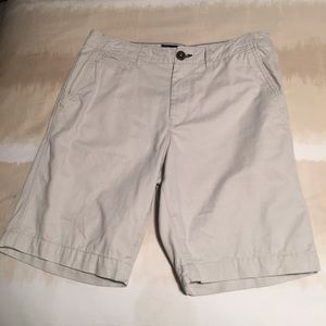 American Eagle Classic White Shorts 30