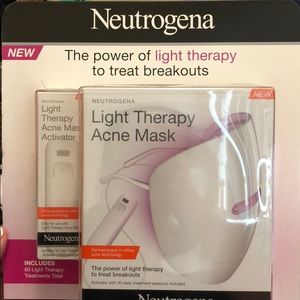 New Neutrogena Light Therapy Mask with Activator