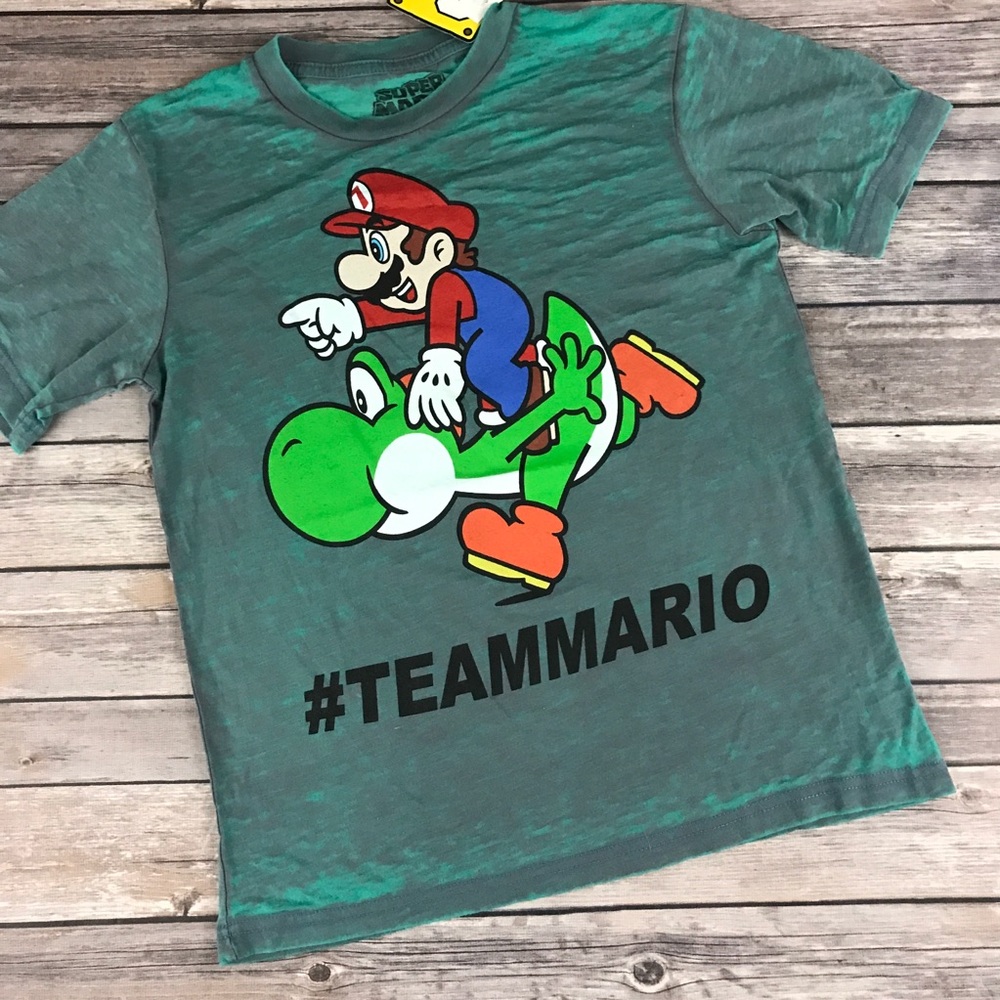 Super Mario Graphic Tee size S 6/7