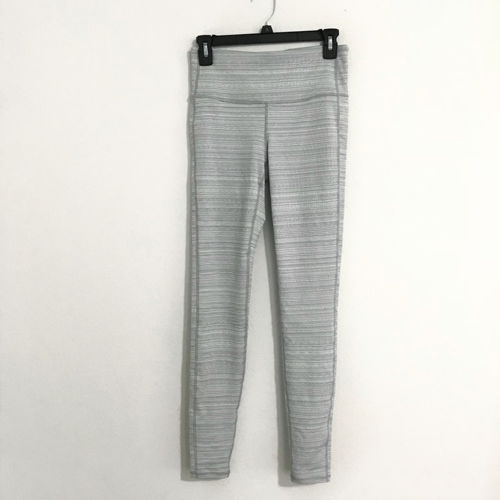 *SOLD* ATHLETA GRAY JACQUARD YOGA TIGHTS