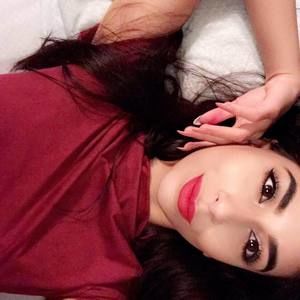 Meet your Posher, Amna