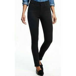 NWT 4Short Old Navy Rockstar High Rise Jeans