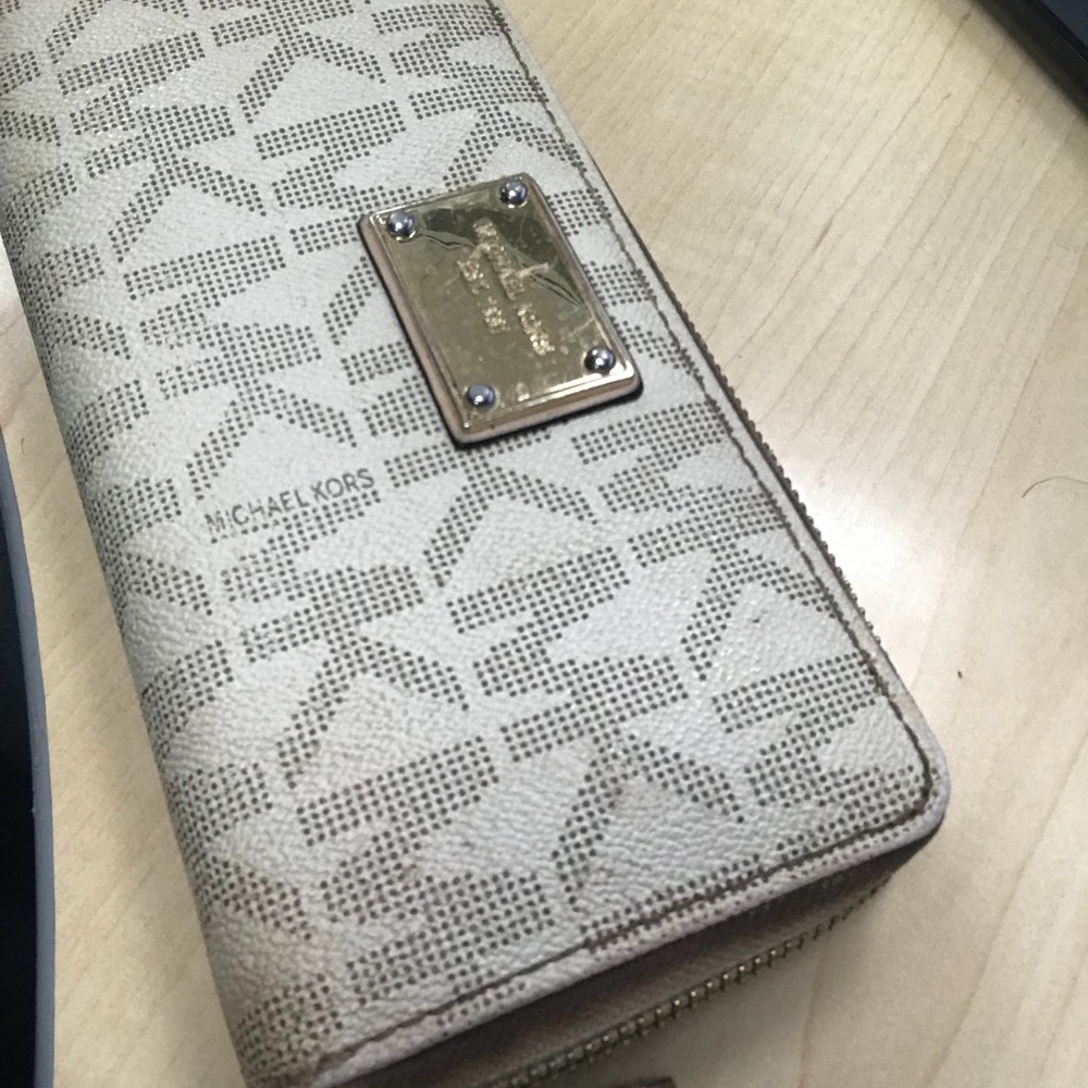 Michael Kors wallet