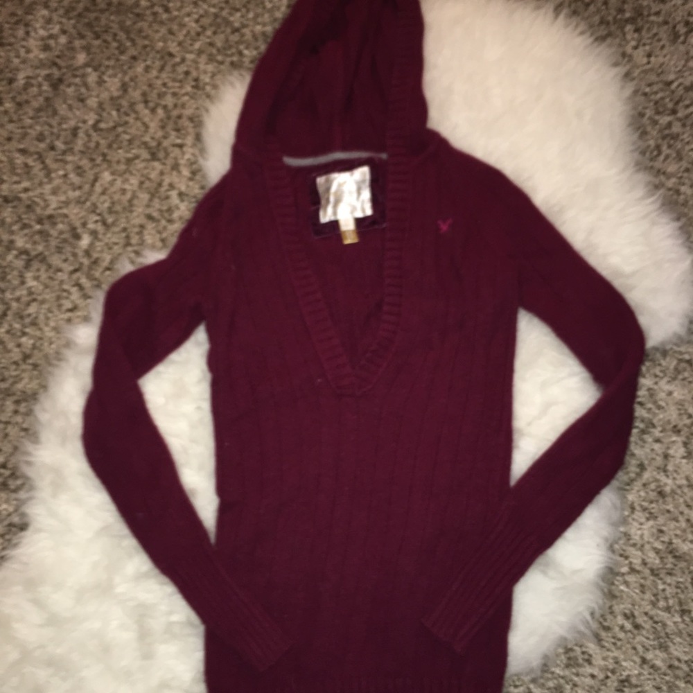 Maroon American eagle sweater