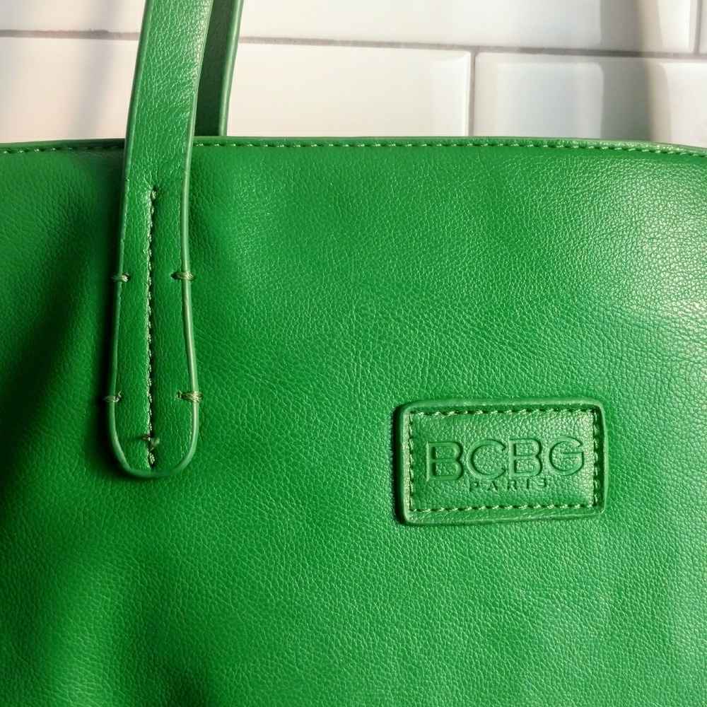 Green BCBG Tote Shoulder Bag with Zipper - Picture 3 of 4