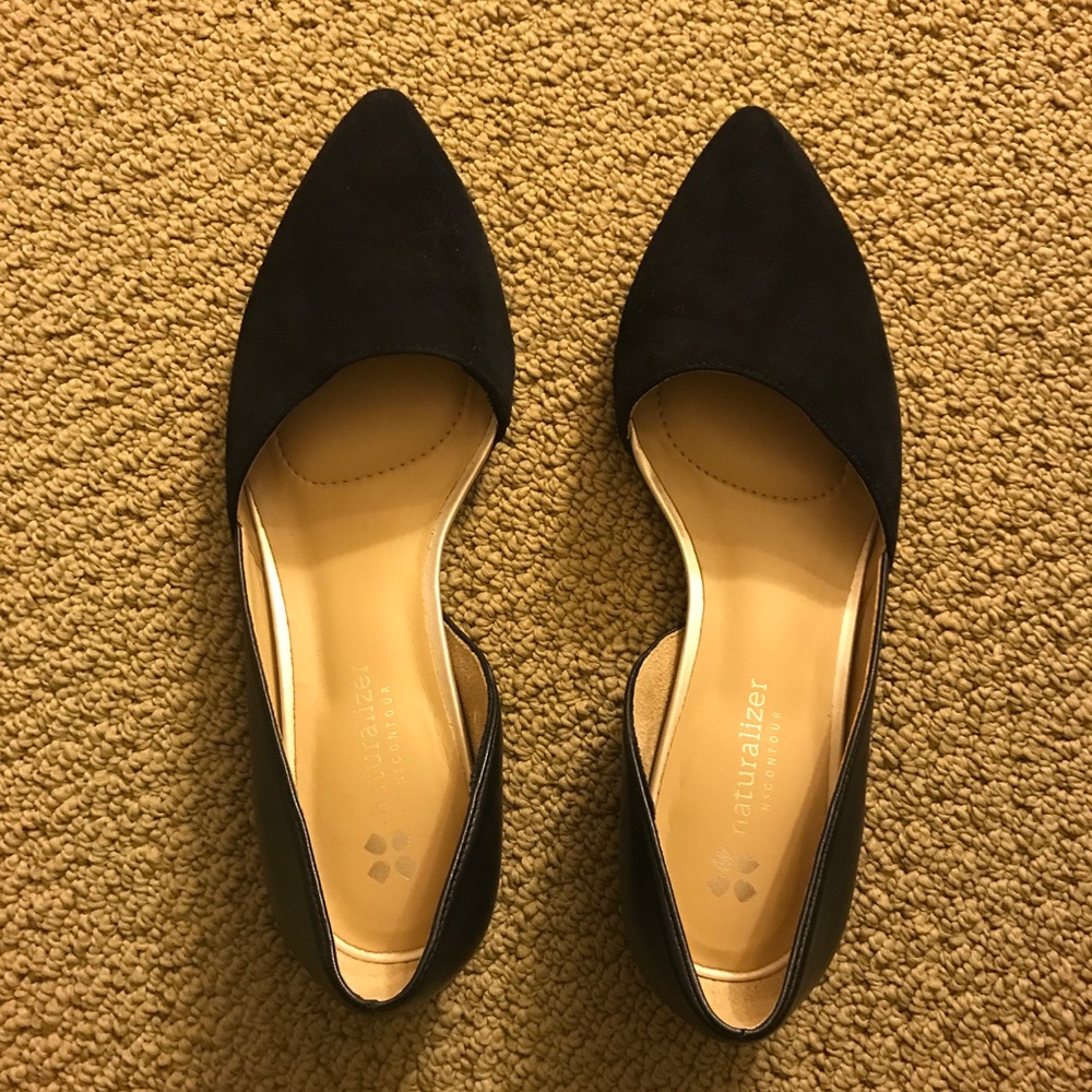 Naturalizer black flats BRAND NEW**