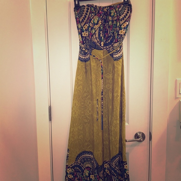 Maude Dresses & Skirts - Patterned maxi dress