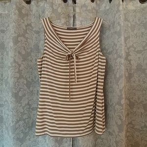 Scoop neck/cinched blouse
