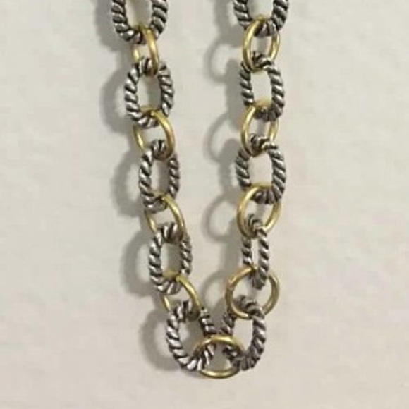 7115 Two Tone Oval Link Necklace - Picture 2 of 2