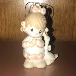 Precious Moments little girl Ornament. Perf cond.