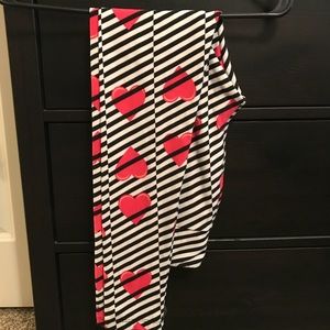 Lularoe Valentine Leggings OS