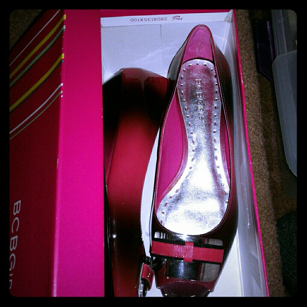 BCBG slip ons