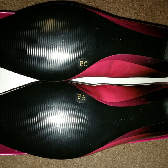 BCBG slip ons - Picture 3 of 4