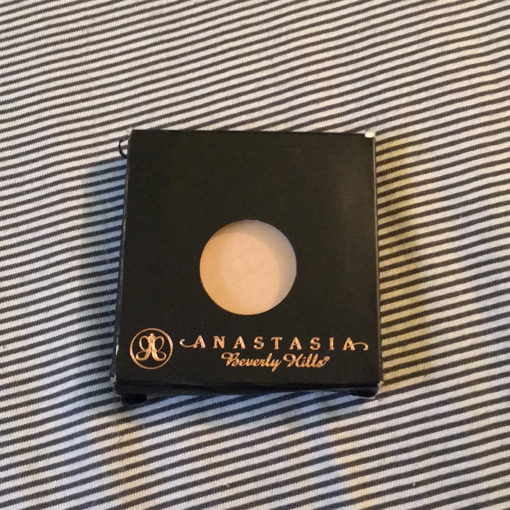 ✨BRAND NEW ABH CONTOUR KIT REFILL✨