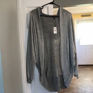 Hooded express sweater