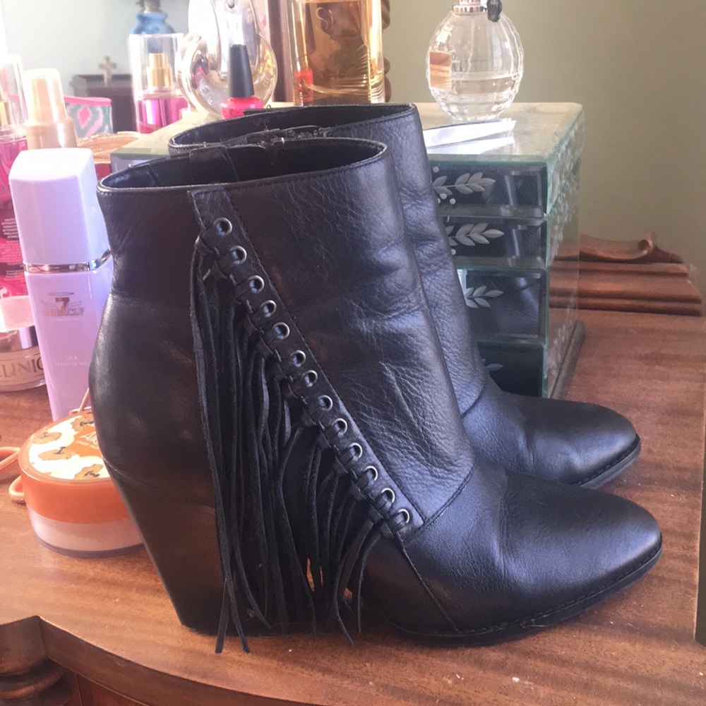 Leather fringe ALDO booties