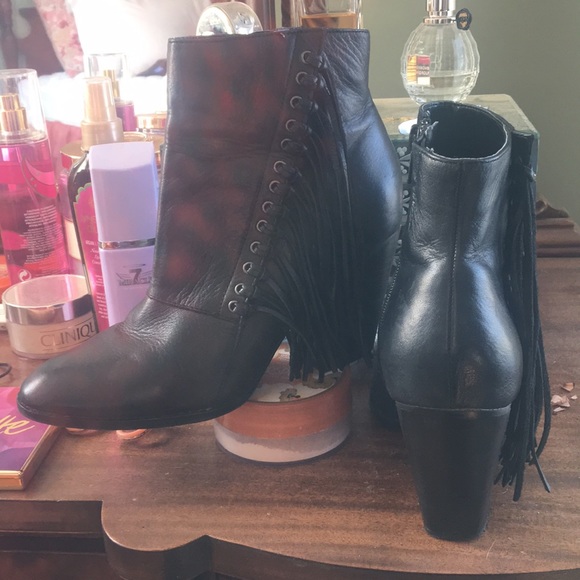 Leather fringe ALDO booties - Picture 3 of 4