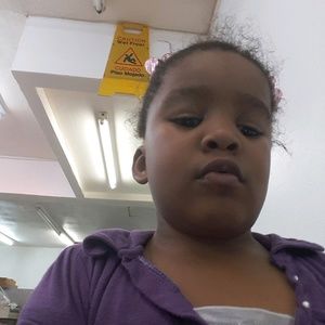 Meet your Posher, Marisa