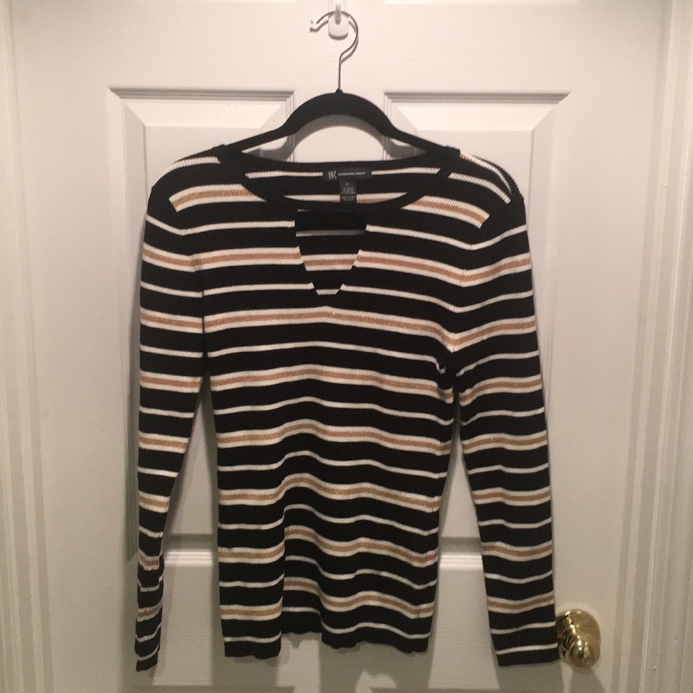 I.N.C. Long sleeve shirt.