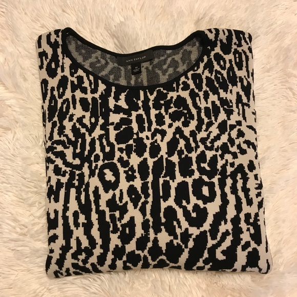 ANN TAYLOR // Structured Leopard Print Sweater, M - Picture 5 of 8