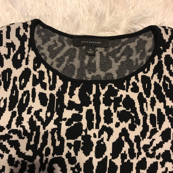 ANN TAYLOR // Structured Leopard Print Sweater, M - Picture 8 of 8