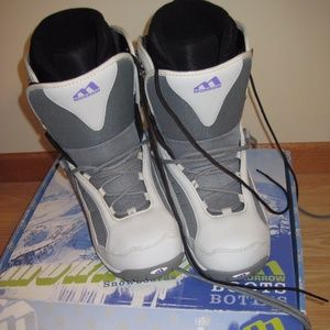 Womens Morrow Snowboard Boots New! Size 7