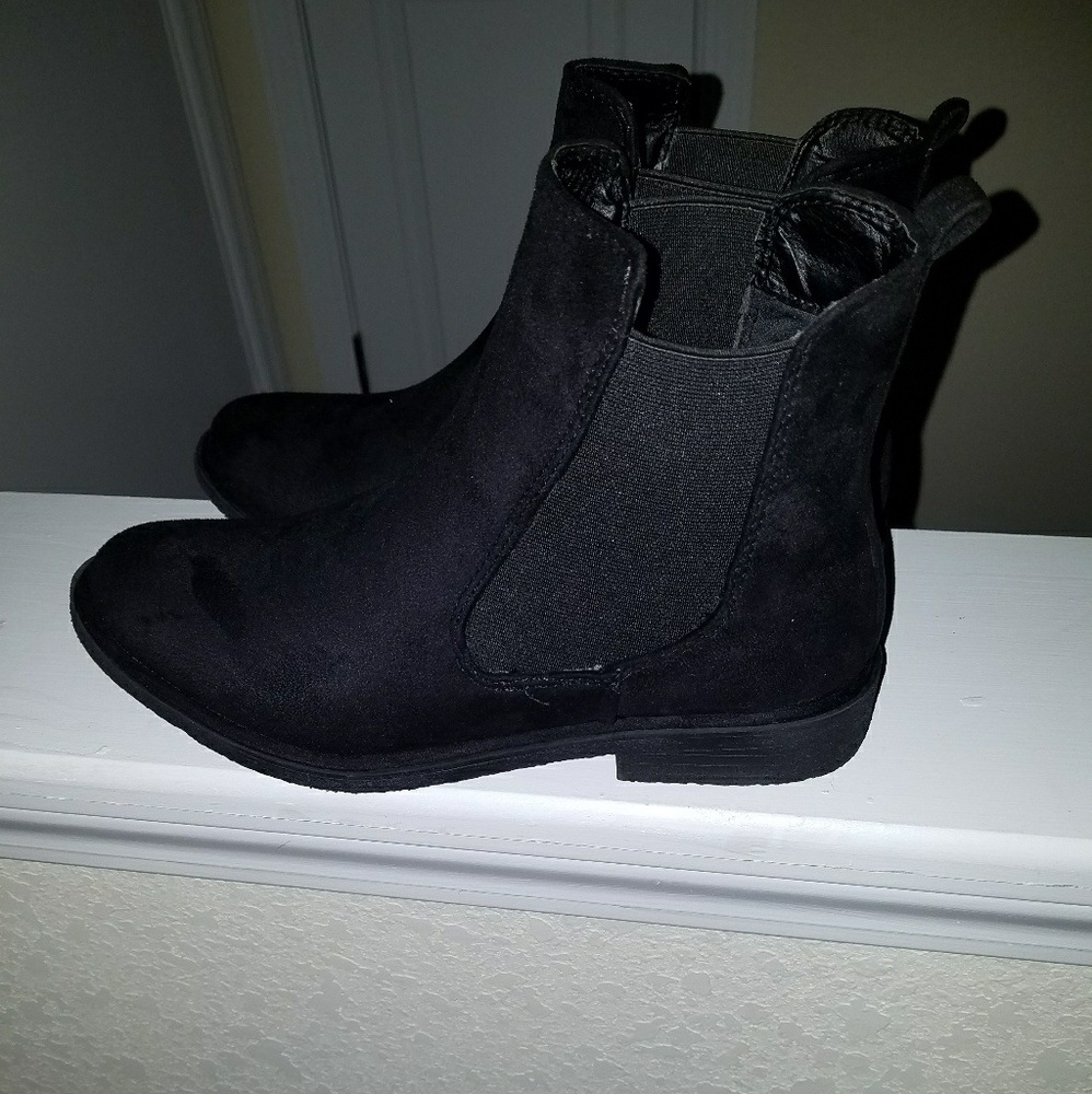 Booties - Picture 2 of 4