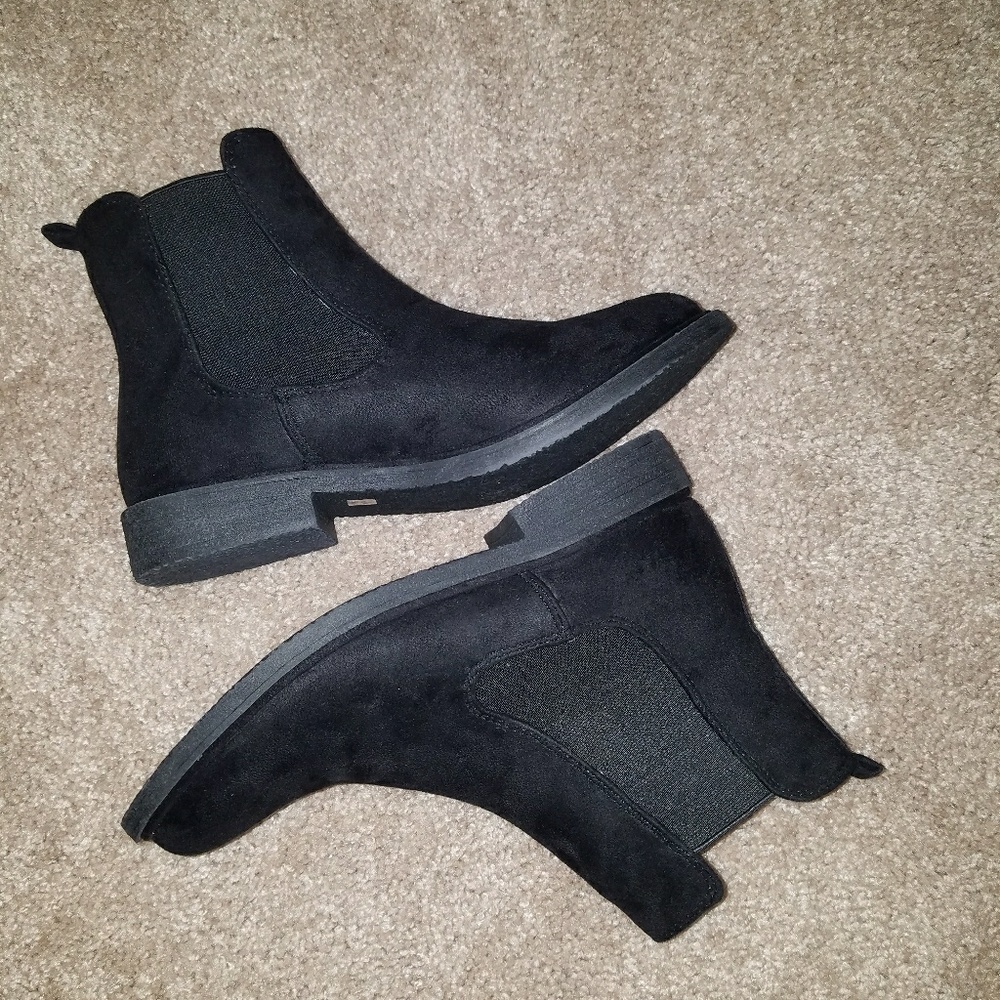 Booties - Picture 4 of 4