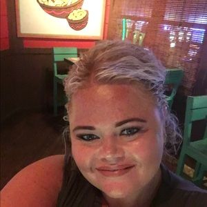 Meet your Posher, Stacy