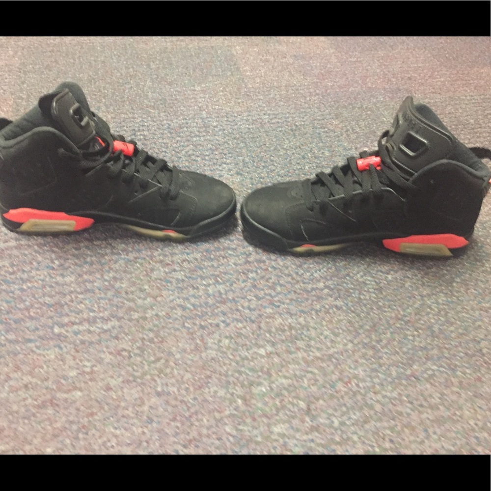Black infrared Jordan 6. Price is negotiable.