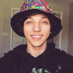 Meet your Posher, Austin