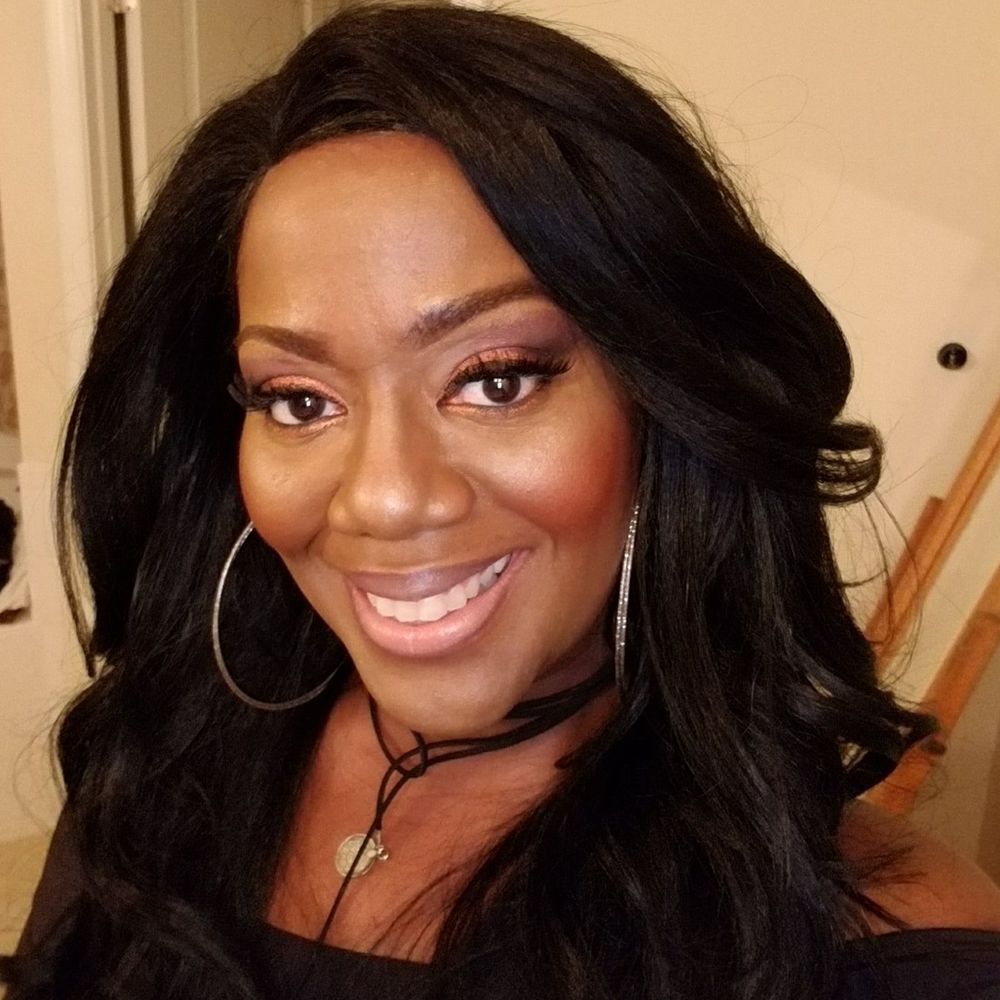 Meet your Posher, Tesia
