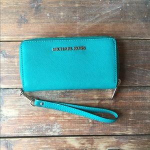 Michael Kors wristlet/wallet