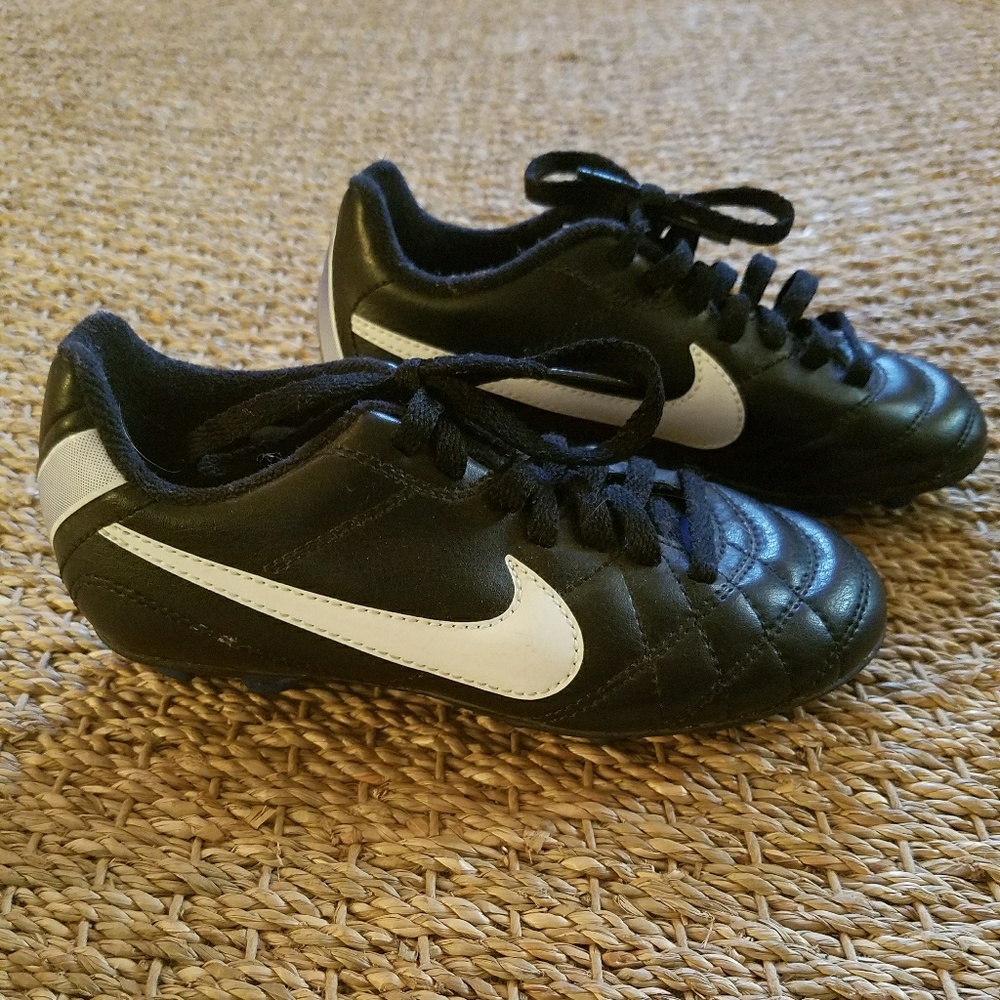 Nike Soccer Cleats Kid's size 11