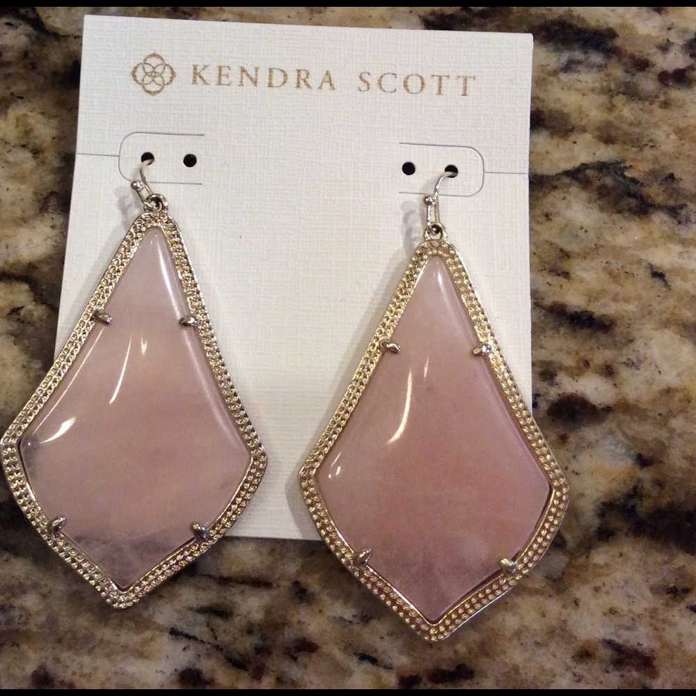 NEW Kendra Scott Alexandra earrings in Rose quartz