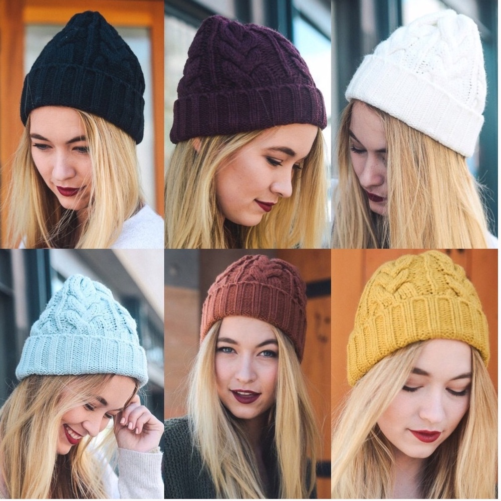 ❗️SOLD❗️Soft Luxe Fold Over Beanie in Rust - Picture 2 of 9