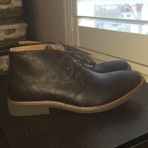 Massive Sale! Mens Guess chukka boots (NEW)