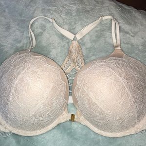 Very Sexy Victoria’s Secret Lace Up Back Bra!36DDD