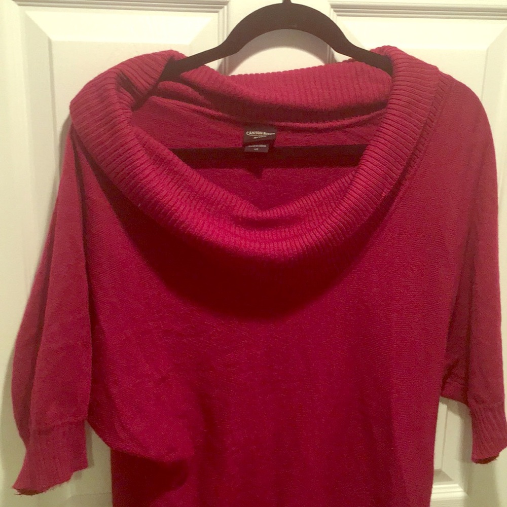 Size L, Canyon River scoop neck sweater, burgundy