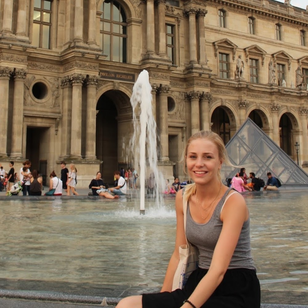 Meet your Posher, Emily