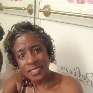 Meet your Posher, Annette