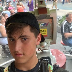 Meet your Posher, Kadin