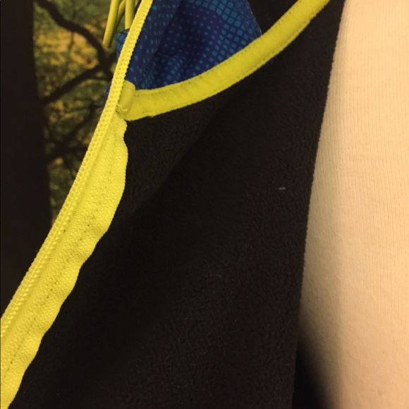 Xersion Jacket - Picture 4 of 6