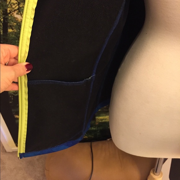 Xersion Jacket - Picture 5 of 6