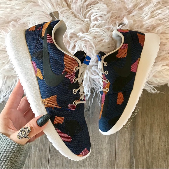 NWT Nike Roshe Print Rare 🍭 - Picture 4 of 8