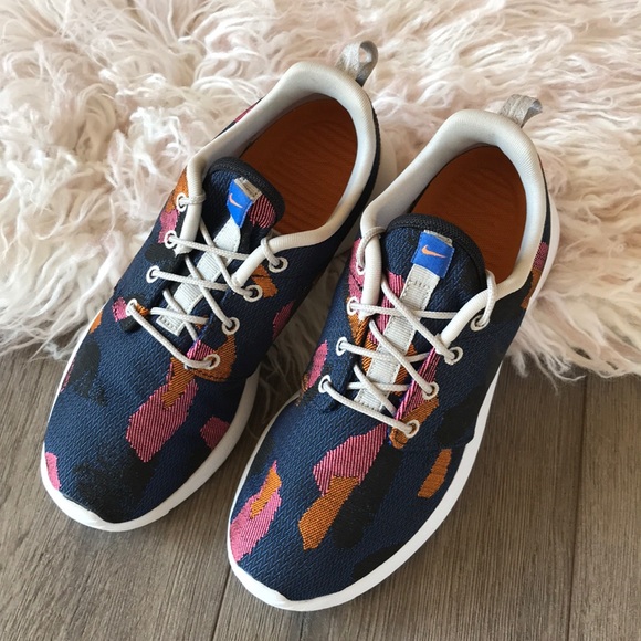 NWT Nike Roshe Print Rare 🍭 - Picture 3 of 8